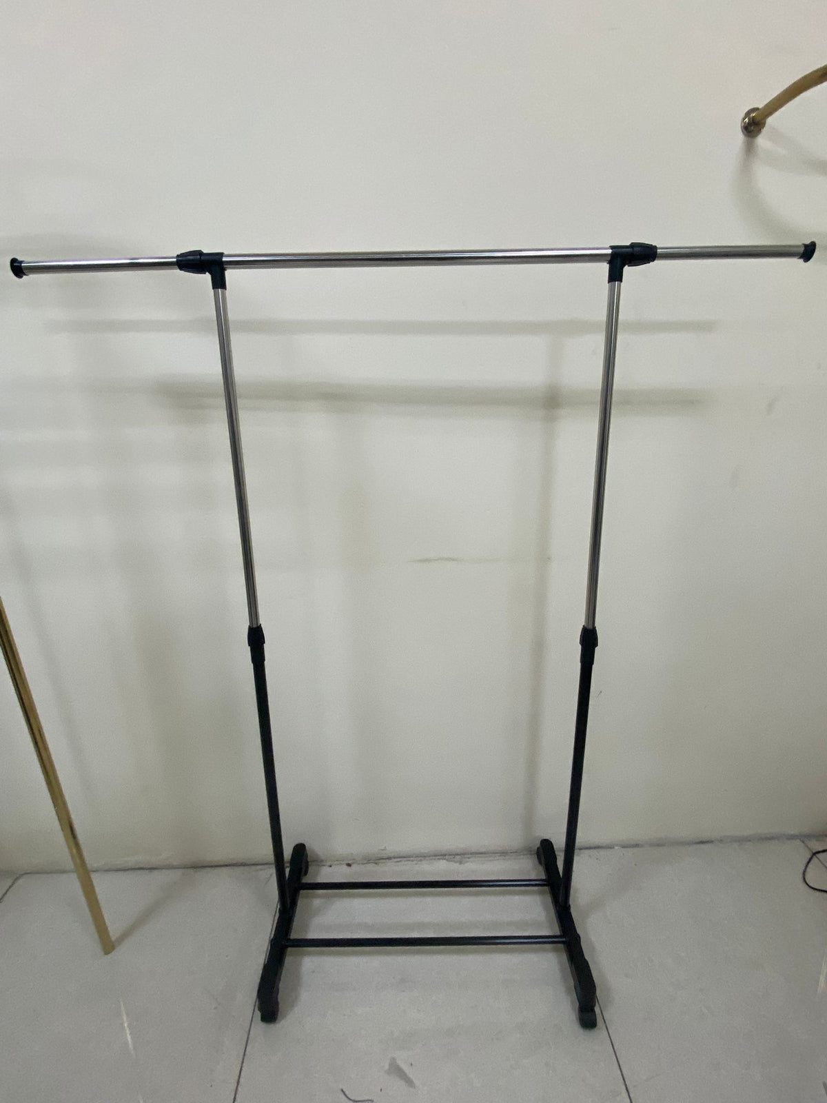 SINGLE HANGER  160*41*145CM   22.8KG